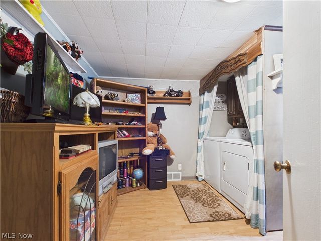 4351 County Road 17, Rayland, OH 43943