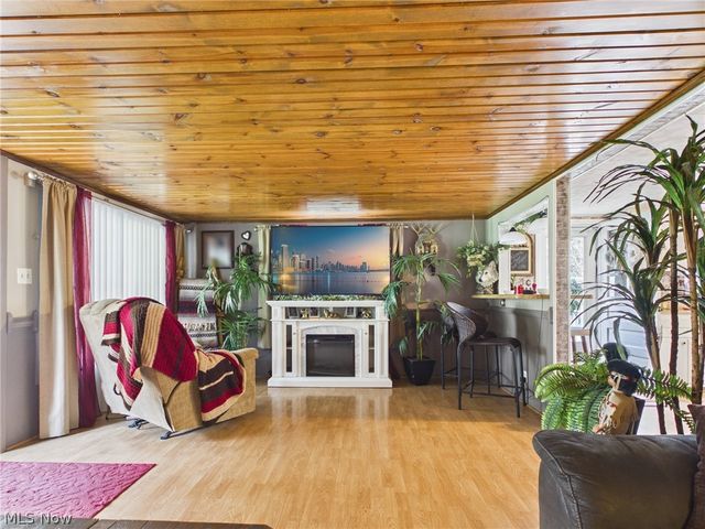 4351 County Road 17, Rayland, OH 43943