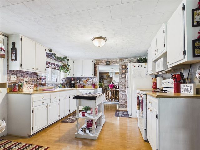 4351 County Road 17, Rayland, OH 43943