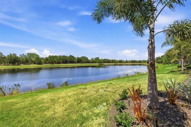 7228 WHITTLEBURY TRAIL, Bradenton, FL 34202