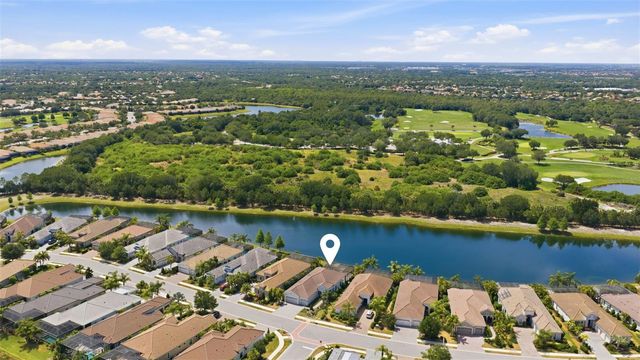 7228 WHITTLEBURY TRAIL, Bradenton, FL 34202