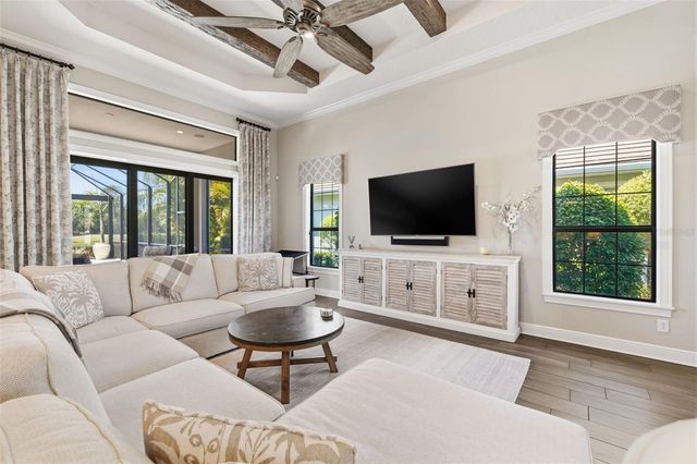 7228 WHITTLEBURY TRAIL, Bradenton, FL 34202