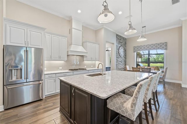 7228 WHITTLEBURY TRAIL, Bradenton, FL 34202
