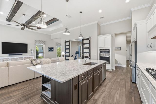 7228 WHITTLEBURY TRAIL, Bradenton, FL 34202