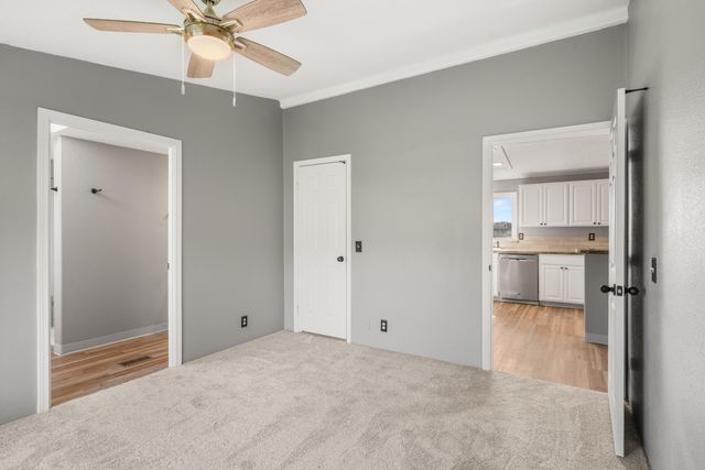 533 Chateau Drive, Eagle Point, OR 97524