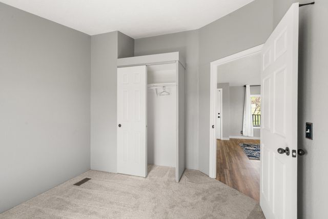 533 Chateau Drive, Eagle Point, OR 97524