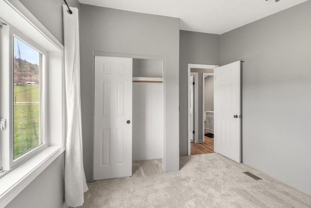 533 Chateau Drive, Eagle Point, OR 97524