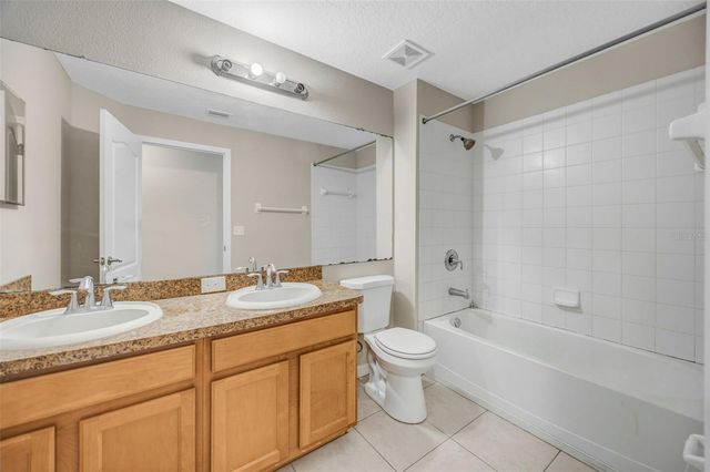 3841 HAMPTON HILLS DR, Lakeland, FL 33810