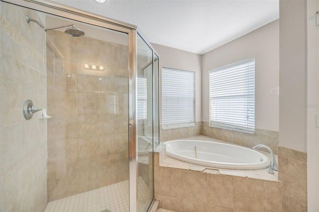 3841 HAMPTON HILLS DR, Lakeland, FL 33810