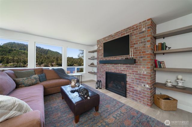 18820 Big Lake Ridge Place, Mount Vernon, WA 98274