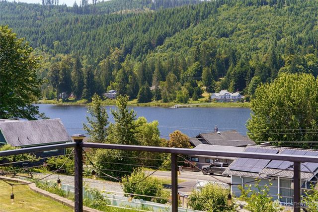 18820 Big Lake Ridge Place, Mount Vernon, WA 98274