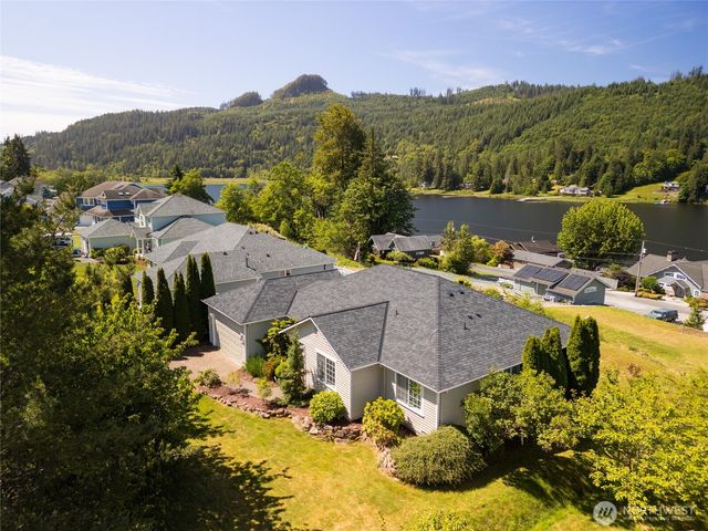 18820 Big Lake Ridge Place, Mount Vernon, WA 98274
