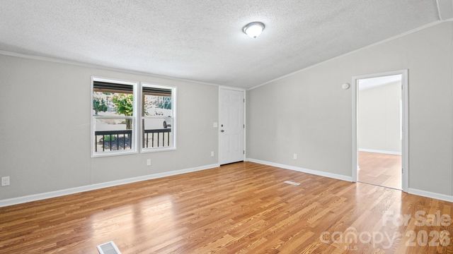 3532 4th Avenue Lane NE, Conover, NC 28613