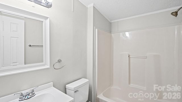 3532 4th Avenue Lane NE, Conover, NC 28613