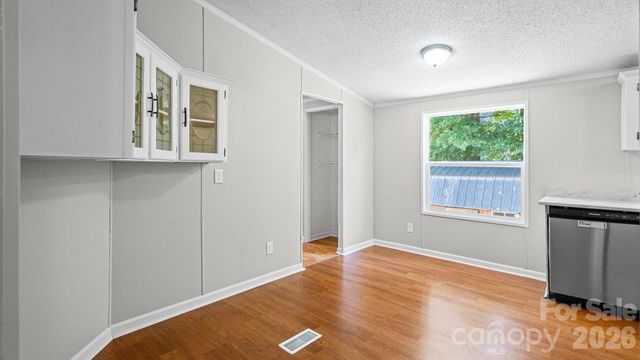 3532 4th Avenue Lane NE, Conover, NC 28613