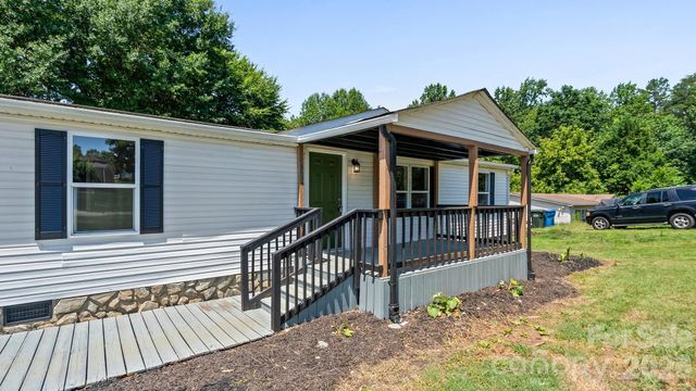 3532 4th Avenue Lane NE, Conover, NC 28613