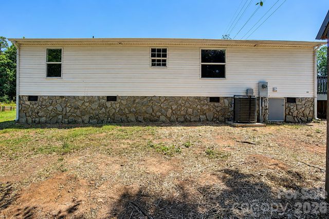3532 4th Avenue Lane NE, Conover, NC 28613
