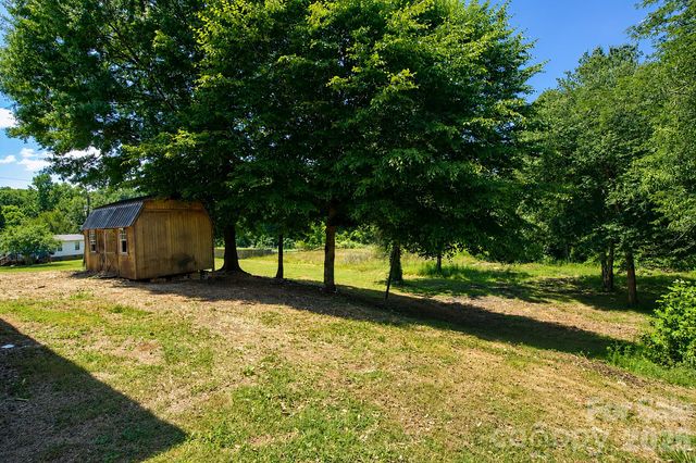 3532 4th Avenue Lane NE, Conover, NC 28613