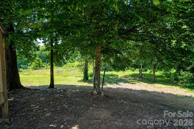 3532 4th Avenue Lane NE, Conover, NC 28613
