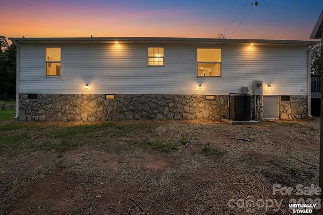 3532 4th Avenue Lane NE, Conover, NC 28613