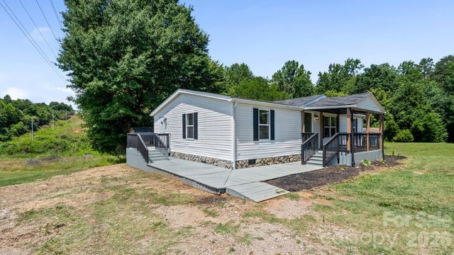 3532 4th Avenue Lane NE, Conover, NC 28613