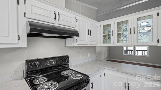 3532 4th Avenue Lane NE, Conover, NC 28613