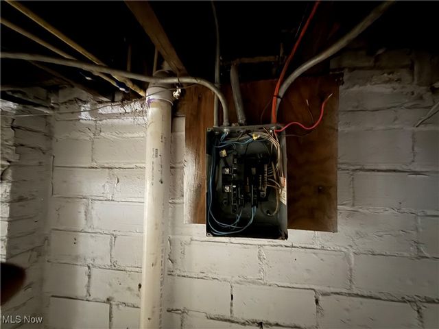 1028 E 146th Street, Cleveland, OH 44110