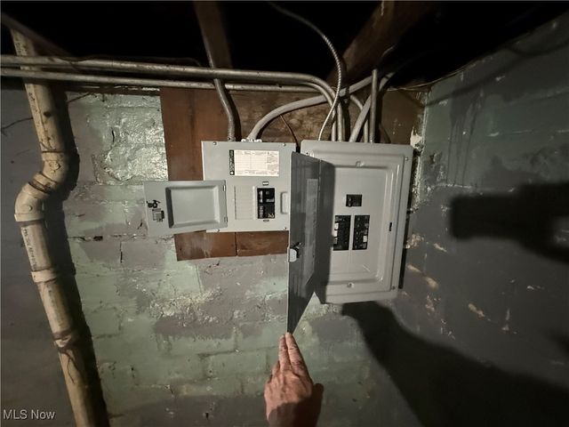 1028 E 146th Street, Cleveland, OH 44110