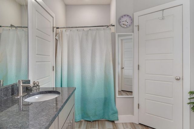 1360 N Rainbow Court, Nixa, MO 65714