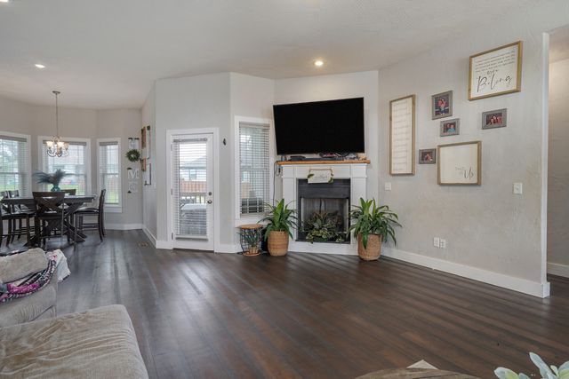 1360 N Rainbow Court, Nixa, MO 65714