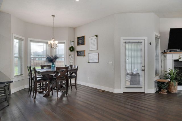 1360 N Rainbow Court, Nixa, MO 65714