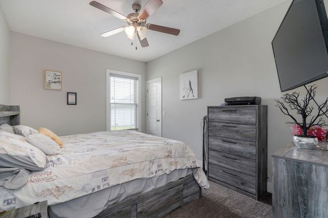 1360 N Rainbow Court, Nixa, MO 65714