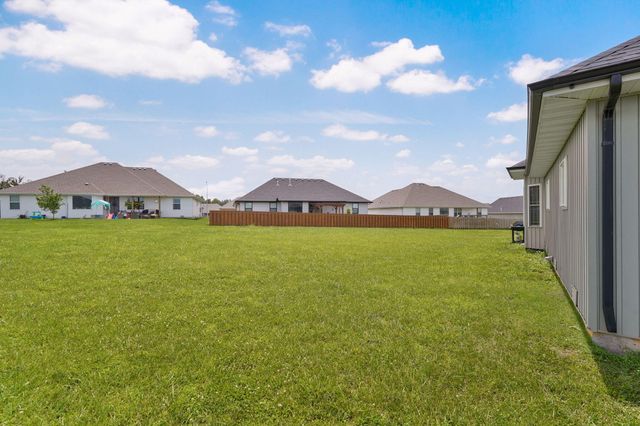 1360 N Rainbow Court, Nixa, MO 65714