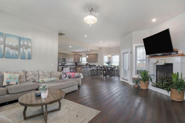 1360 N Rainbow Court, Nixa, MO 65714