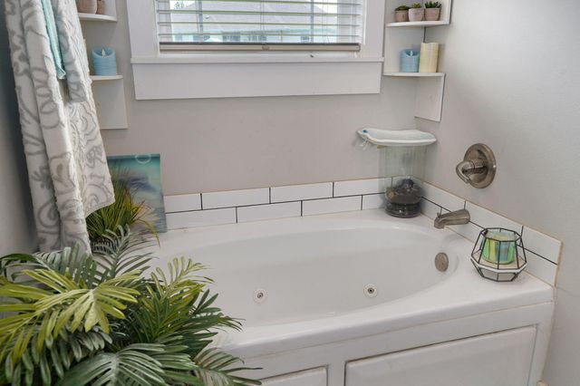 1360 N Rainbow Court, Nixa, MO 65714