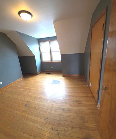 5247 W Fullerton Avenue, Chicago, IL 60639