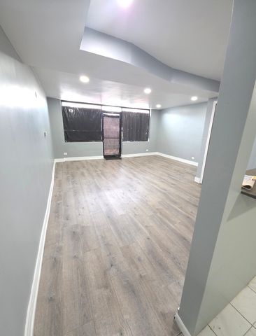 5247 W Fullerton Avenue, Chicago, IL 60639