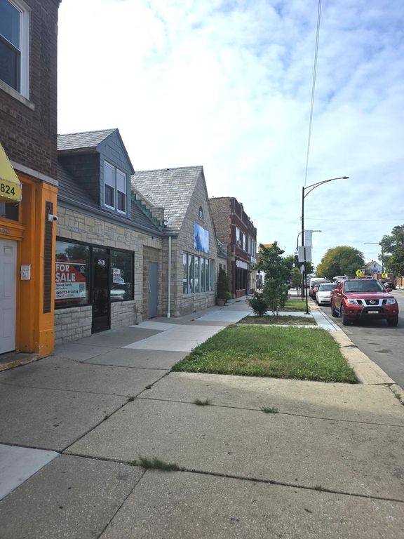 5247 W Fullerton Avenue, Chicago, IL 60639 — photo 2