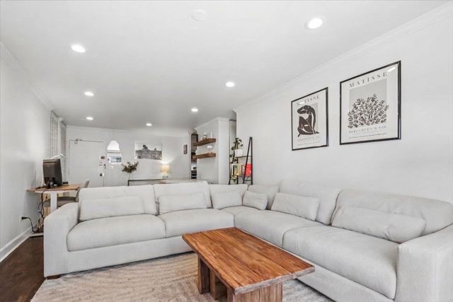 607 W Wrightwood Avenue 809, Chicago, IL 60614