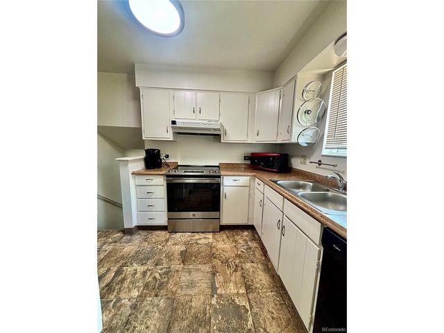 8665 Lamar Dr, Arvada, CO 80003