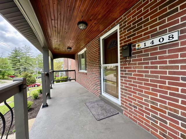 1408 Amsterdam Road, Park Hills, KY 41011