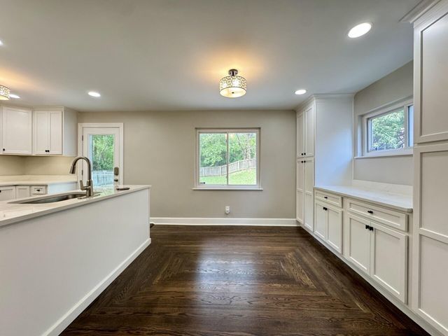 1408 Amsterdam Road, Park Hills, KY 41011