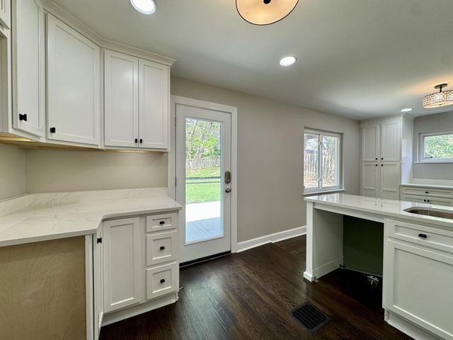 1408 Amsterdam Road, Park Hills, KY 41011
