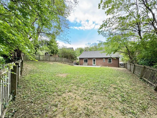 1408 Amsterdam Road, Park Hills, KY 41011
