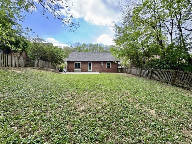 1408 Amsterdam Road, Park Hills, KY 41011