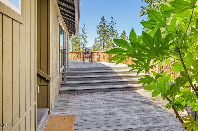 1105 Ivy Lane, Ashland, OR 97520