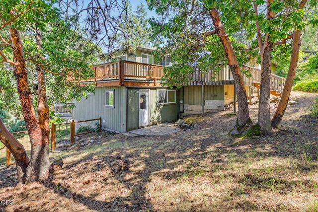 1105 Ivy Lane, Ashland, OR 97520