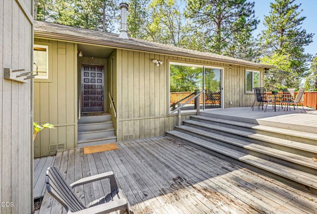 1105 Ivy Lane, Ashland, OR 97520