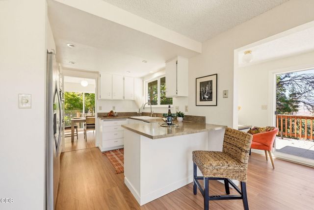 1105 Ivy Lane, Ashland, OR 97520