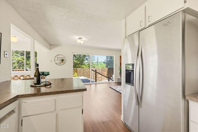 1105 Ivy Lane, Ashland, OR 97520